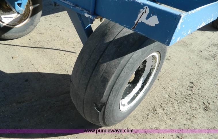 image for item L7259 Anhydrous ammonia nurse tank