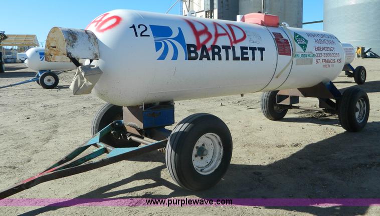 image for item L7260 Anhydrous ammonia nurse tank
