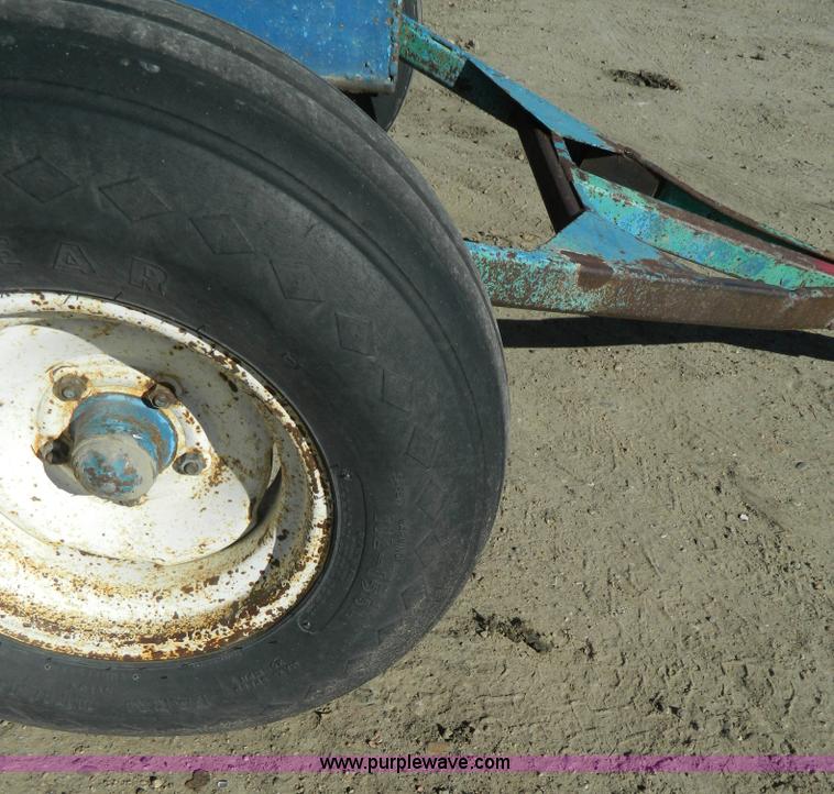 image for item L7260 Anhydrous ammonia nurse tank