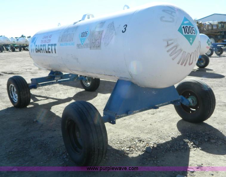 image for item L7261 Anhydrous ammonia nurse tank