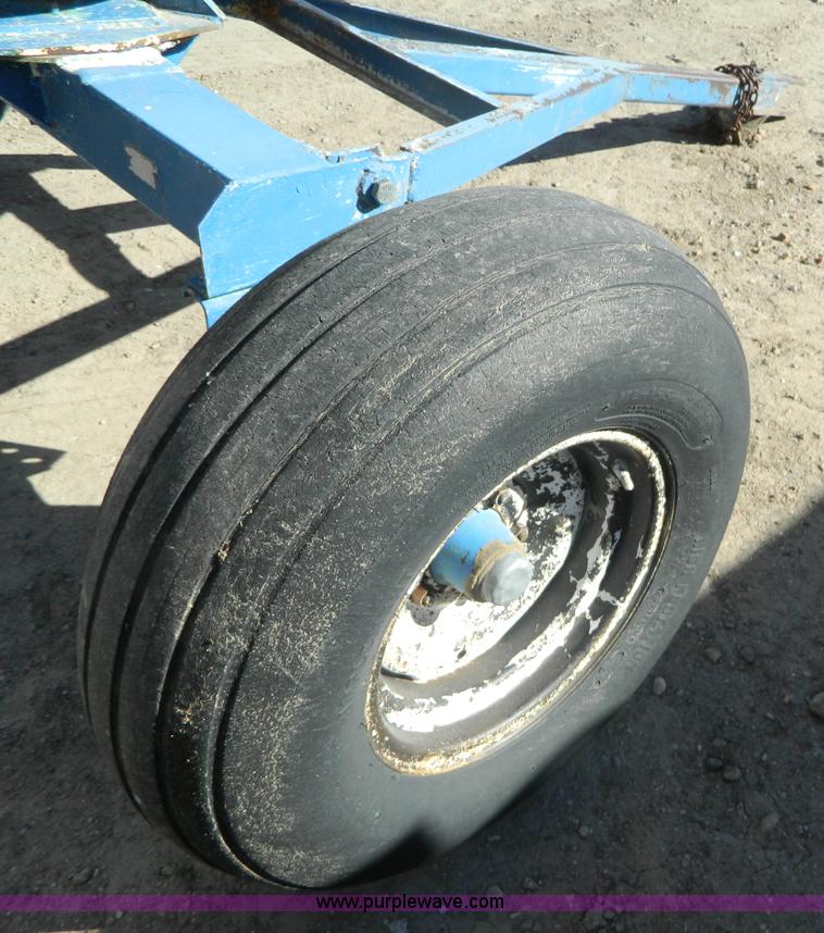 image for item L7261 Anhydrous ammonia nurse tank