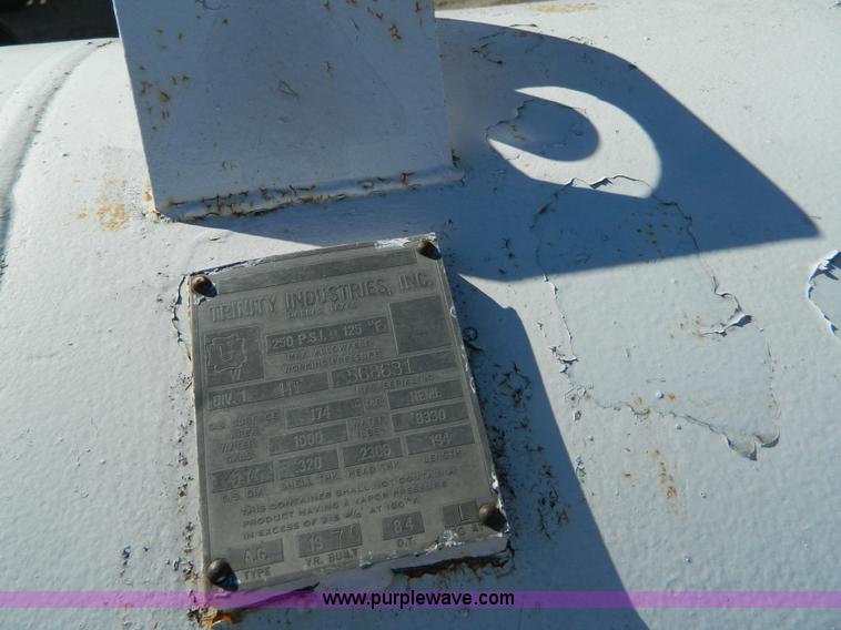 image for item L7261 Anhydrous ammonia nurse tank