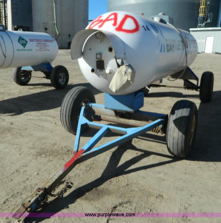 image for item L7262 Anhydrous ammonia nurse tank