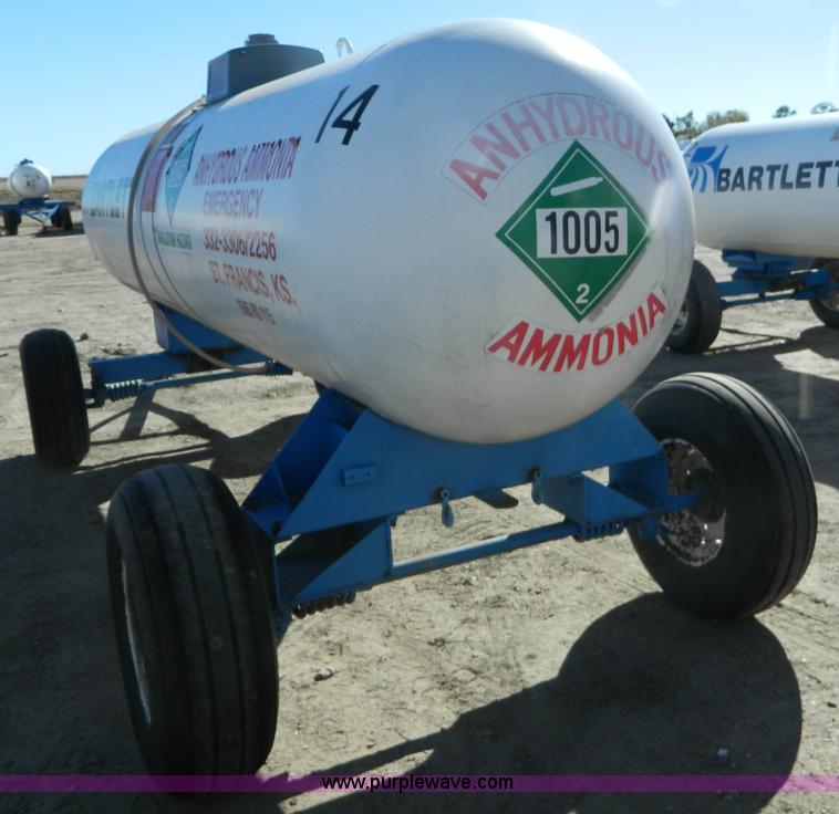 image for item L7262 Anhydrous ammonia nurse tank