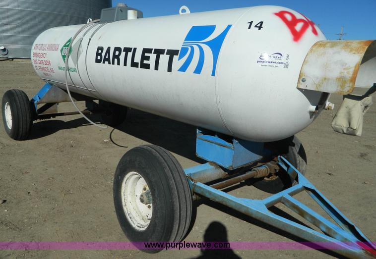 image for item L7262 Anhydrous ammonia nurse tank