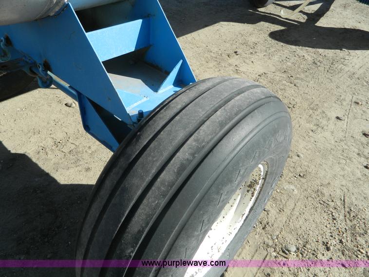 image for item L7262 Anhydrous ammonia nurse tank