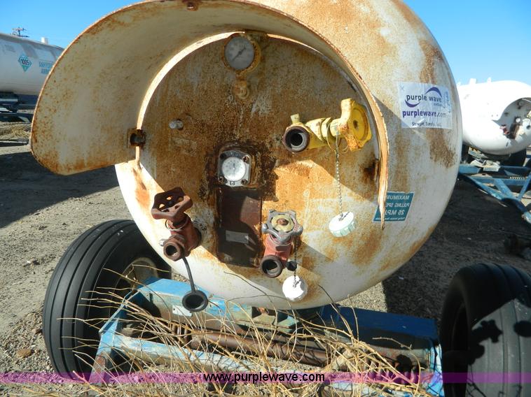 image for item L7265 Anhydrous ammonia nurse tank