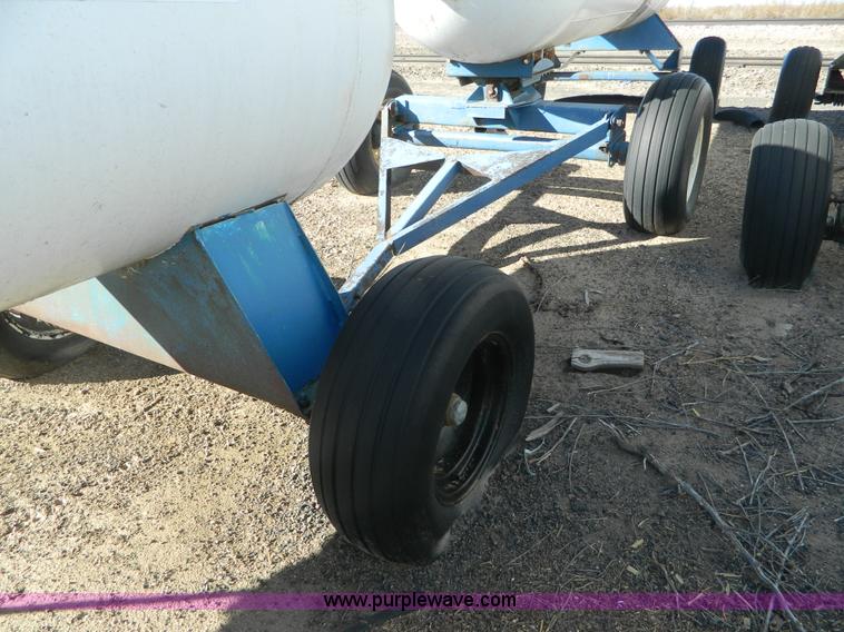 image for item L7265 Anhydrous ammonia nurse tank