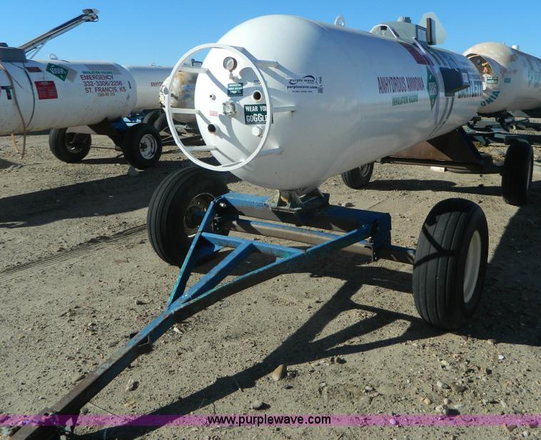 image for item L7266 Anhydrous ammonia nurse tank