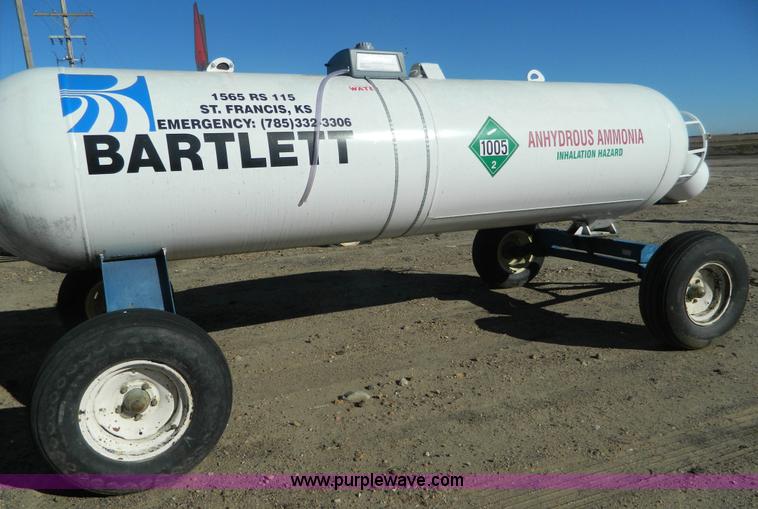 image for item L7266 Anhydrous ammonia nurse tank