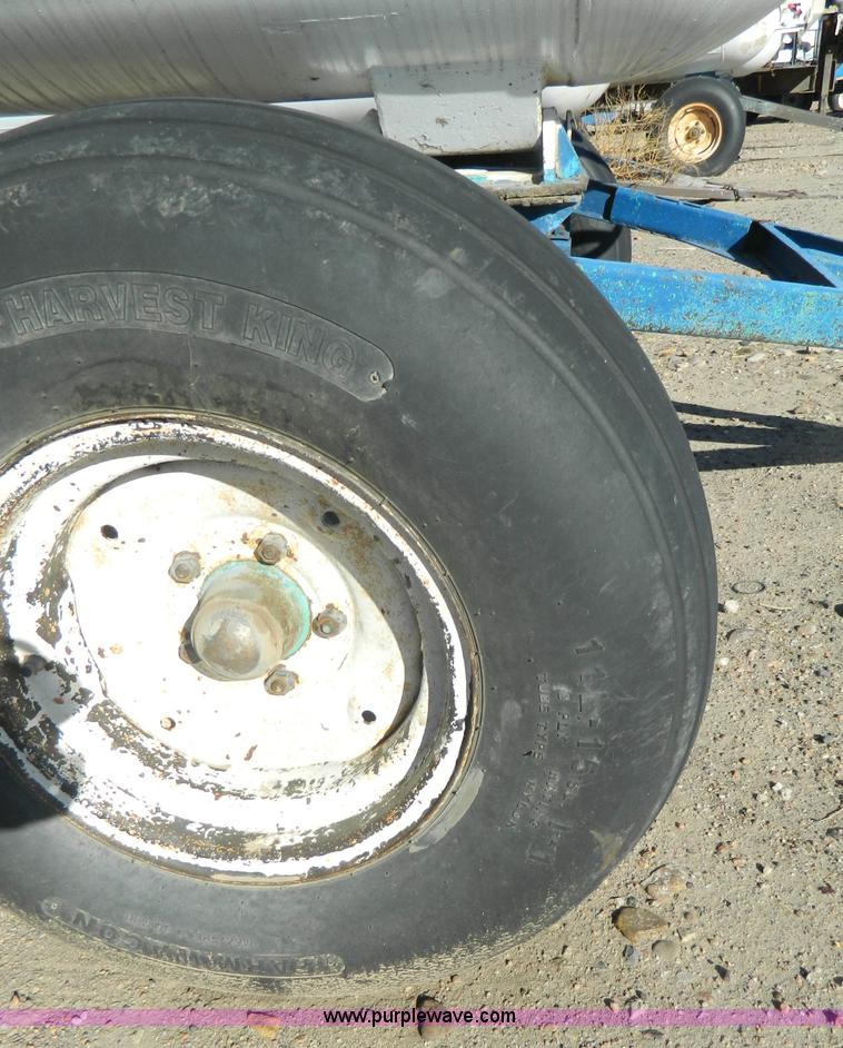 image for item L7266 Anhydrous ammonia nurse tank