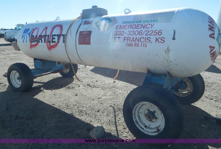 image for item L7267 Anhydrous ammonia nurse tank