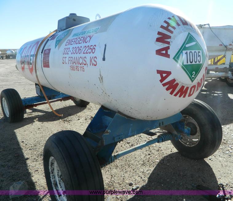 image for item L7267 Anhydrous ammonia nurse tank