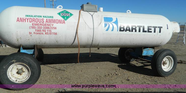 image for item L7267 Anhydrous ammonia nurse tank