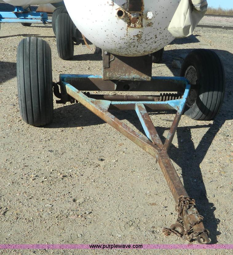 image for item L7267 Anhydrous ammonia nurse tank