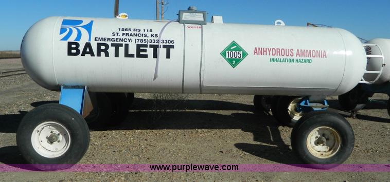 image for item L7268 Anhydrous ammonia nurse tank