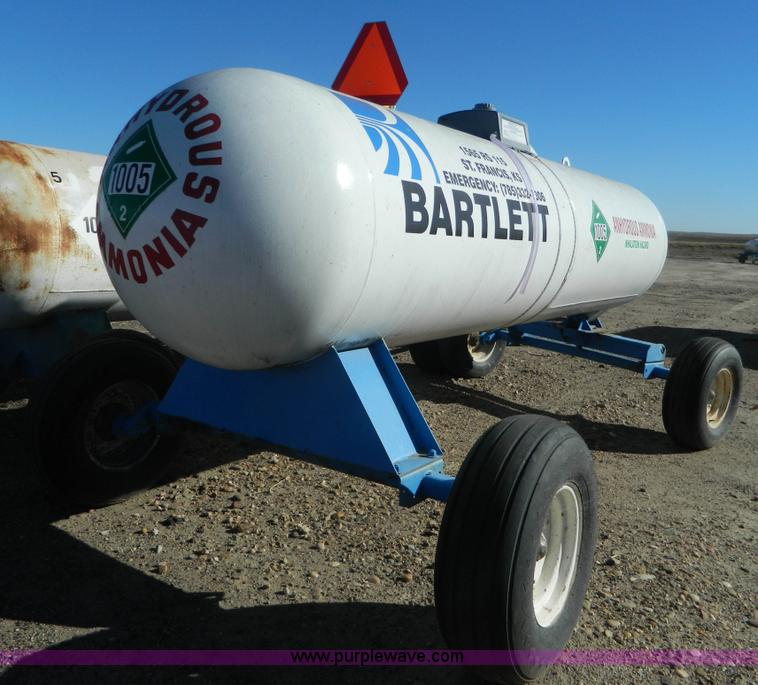 image for item L7268 Anhydrous ammonia nurse tank