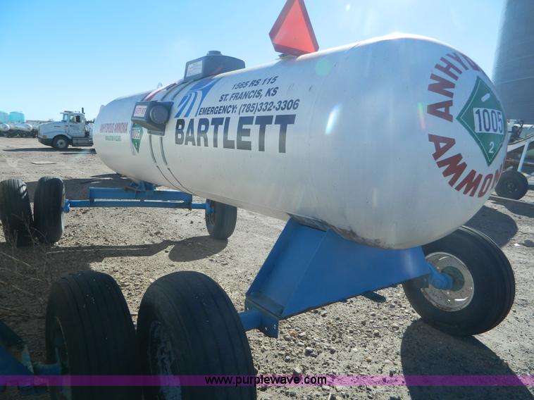 image for item L7268 Anhydrous ammonia nurse tank