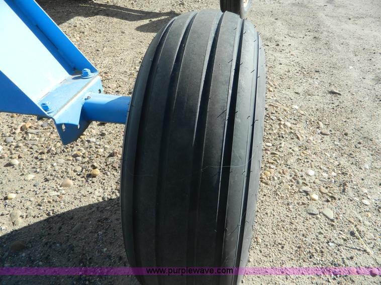 image for item L7268 Anhydrous ammonia nurse tank