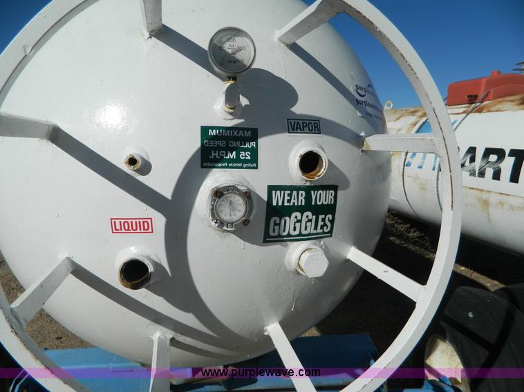 image for item L7268 Anhydrous ammonia nurse tank