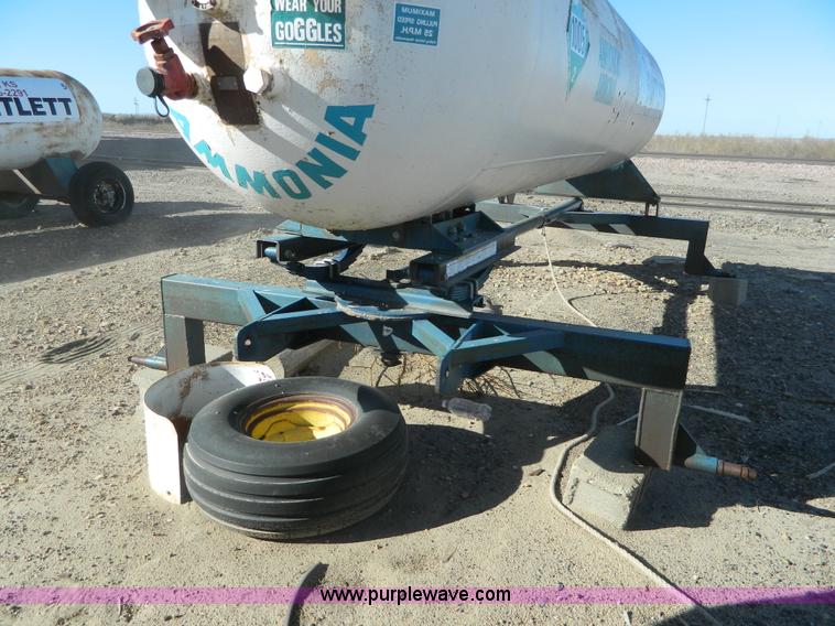 image for item L7270 Anhydrous ammonia nurse tank