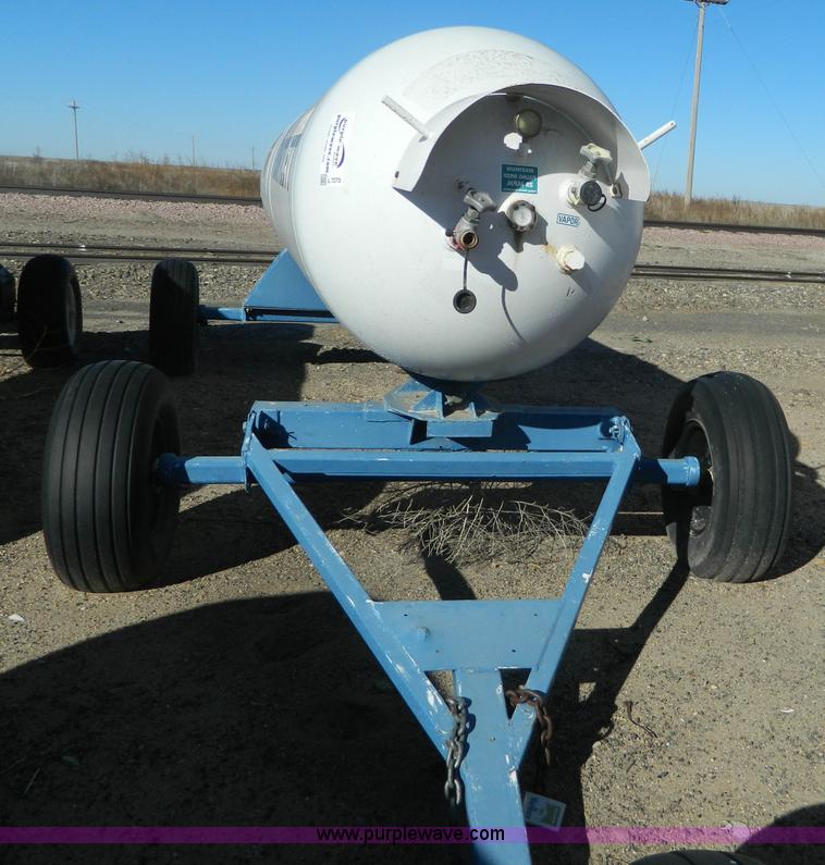 image for item L7273 Anhydrous ammonia nurse tank