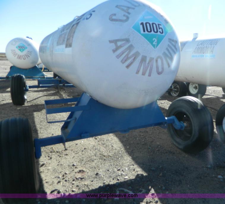image for item L7273 Anhydrous ammonia nurse tank