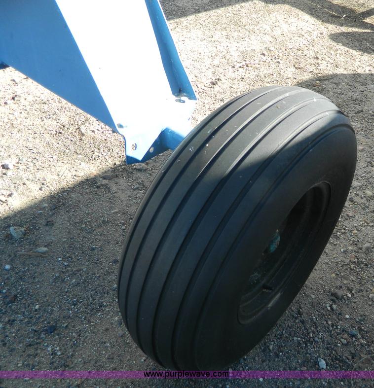 image for item L7273 Anhydrous ammonia nurse tank