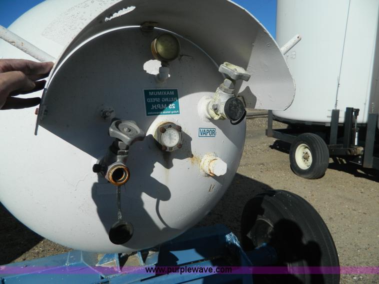 image for item L7273 Anhydrous ammonia nurse tank