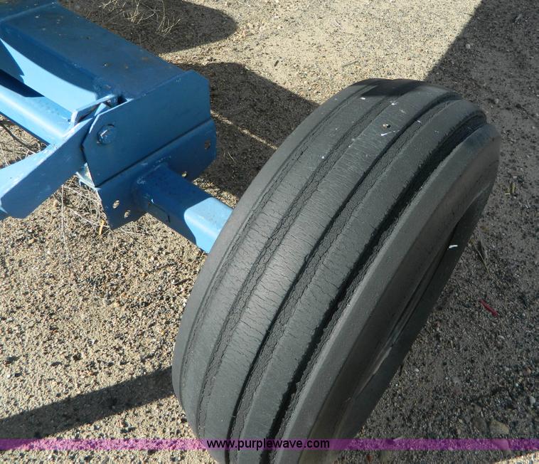 image for item L7273 Anhydrous ammonia nurse tank