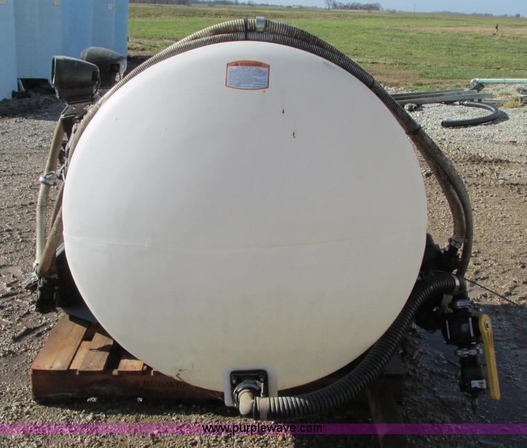 image for item N9304 Front mount poly tank