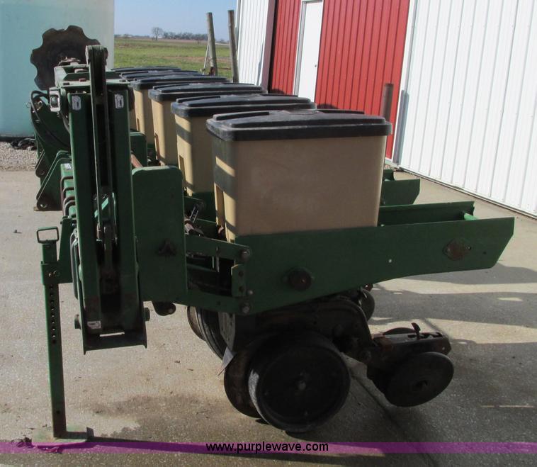 image for item N9305 Great Plains 6030-3P01 planter