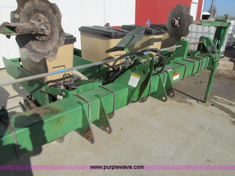 image for item N9305 Great Plains 6030-3P01 planter