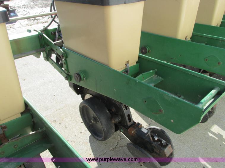 image for item N9305 Great Plains 6030-3P01 planter