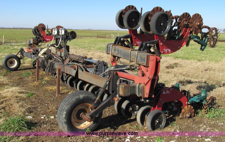 image for item N9306 Twin Diamond Industries Strip Cat strip-till