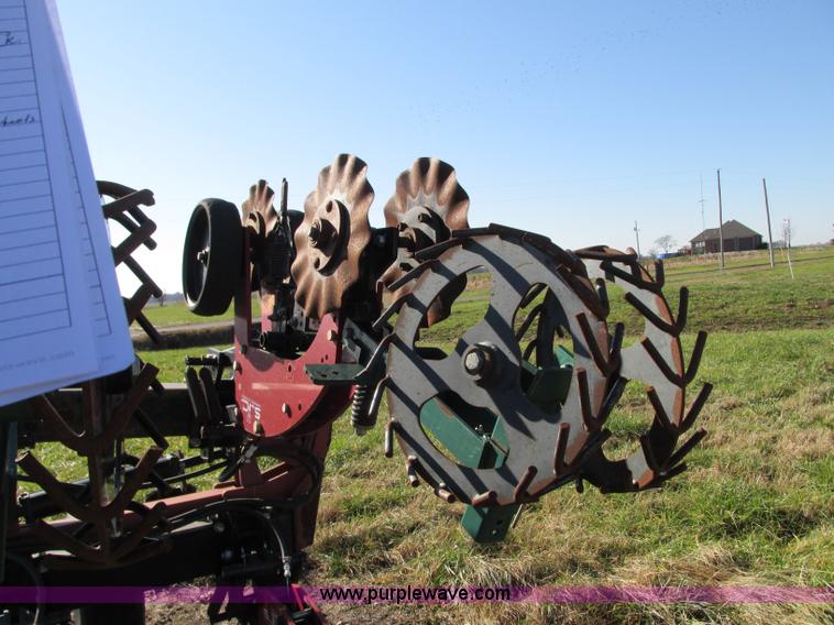 image for item N9306 Twin Diamond Industries Strip Cat strip-till