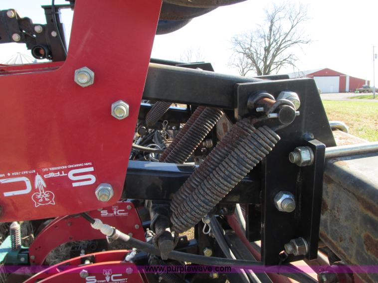 image for item N9306 Twin Diamond Industries Strip Cat strip-till