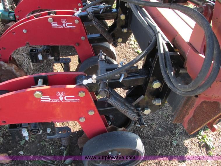 image for item N9306 Twin Diamond Industries Strip Cat strip-till