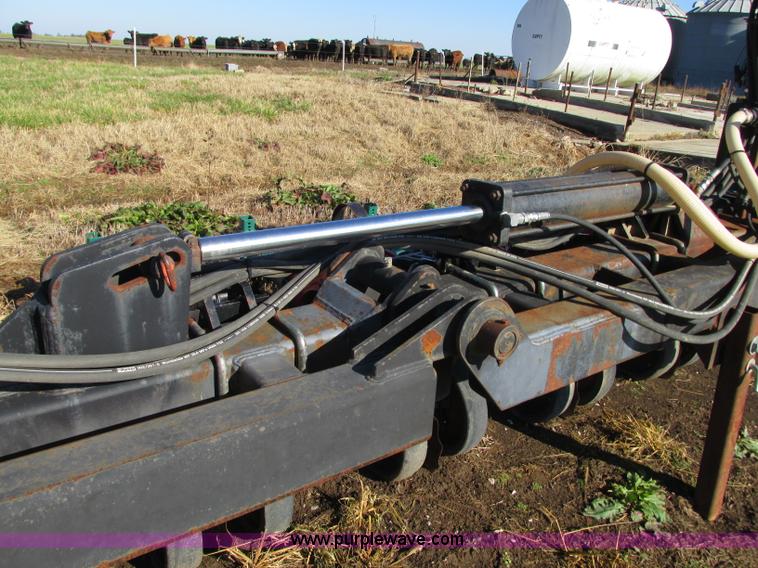 image for item N9306 Twin Diamond Industries Strip Cat strip-till