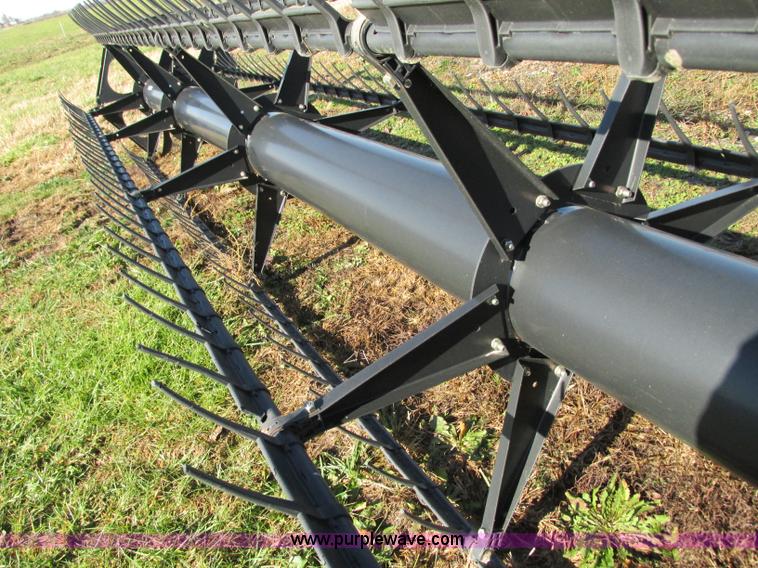 image for item N9307 2009 John Deere 635 reel