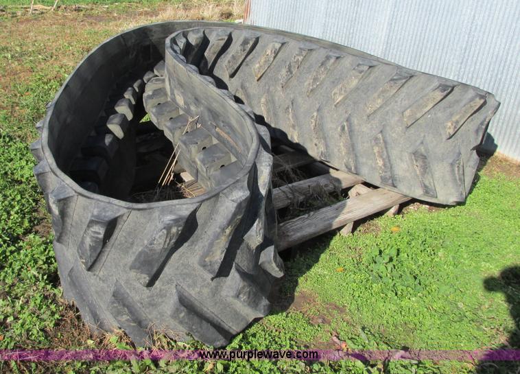 image for item N9308 (2) Caterpillar Challenger 700 Series tracks