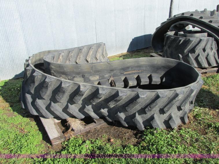 image for item N9308 (2) Caterpillar Challenger 700 Series tracks