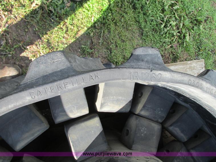 image for item N9308 (2) Caterpillar Challenger 700 Series tracks