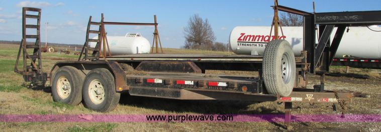 image for item N9319 2003 PJ equipment trailer