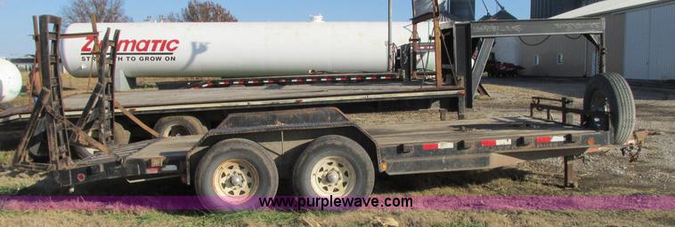 image for item N9319 2003 PJ equipment trailer