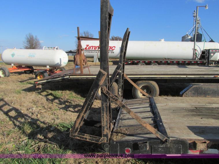 image for item N9319 2003 PJ equipment trailer