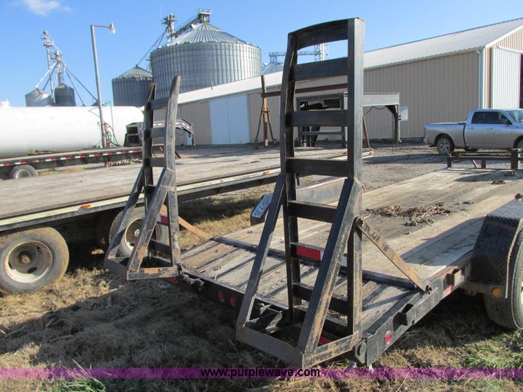 image for item N9319 2003 PJ equipment trailer