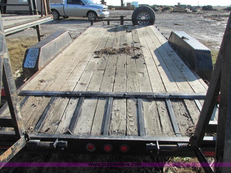 image for item N9319 2003 PJ equipment trailer