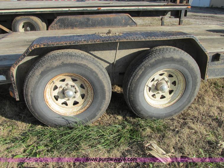 image for item N9319 2003 PJ equipment trailer