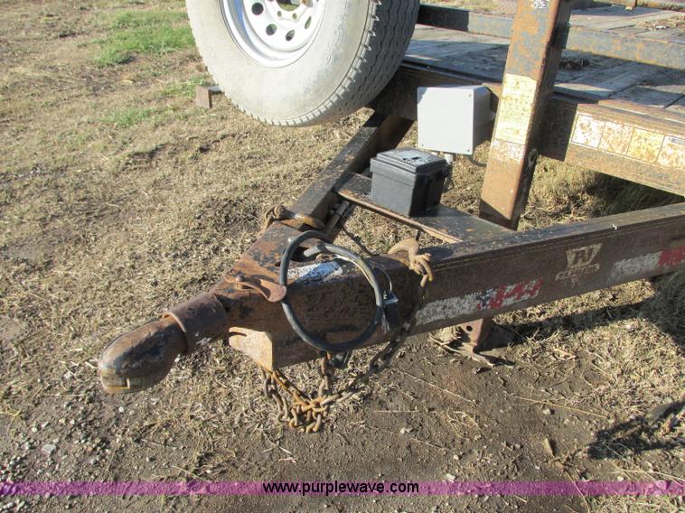 image for item N9319 2003 PJ equipment trailer